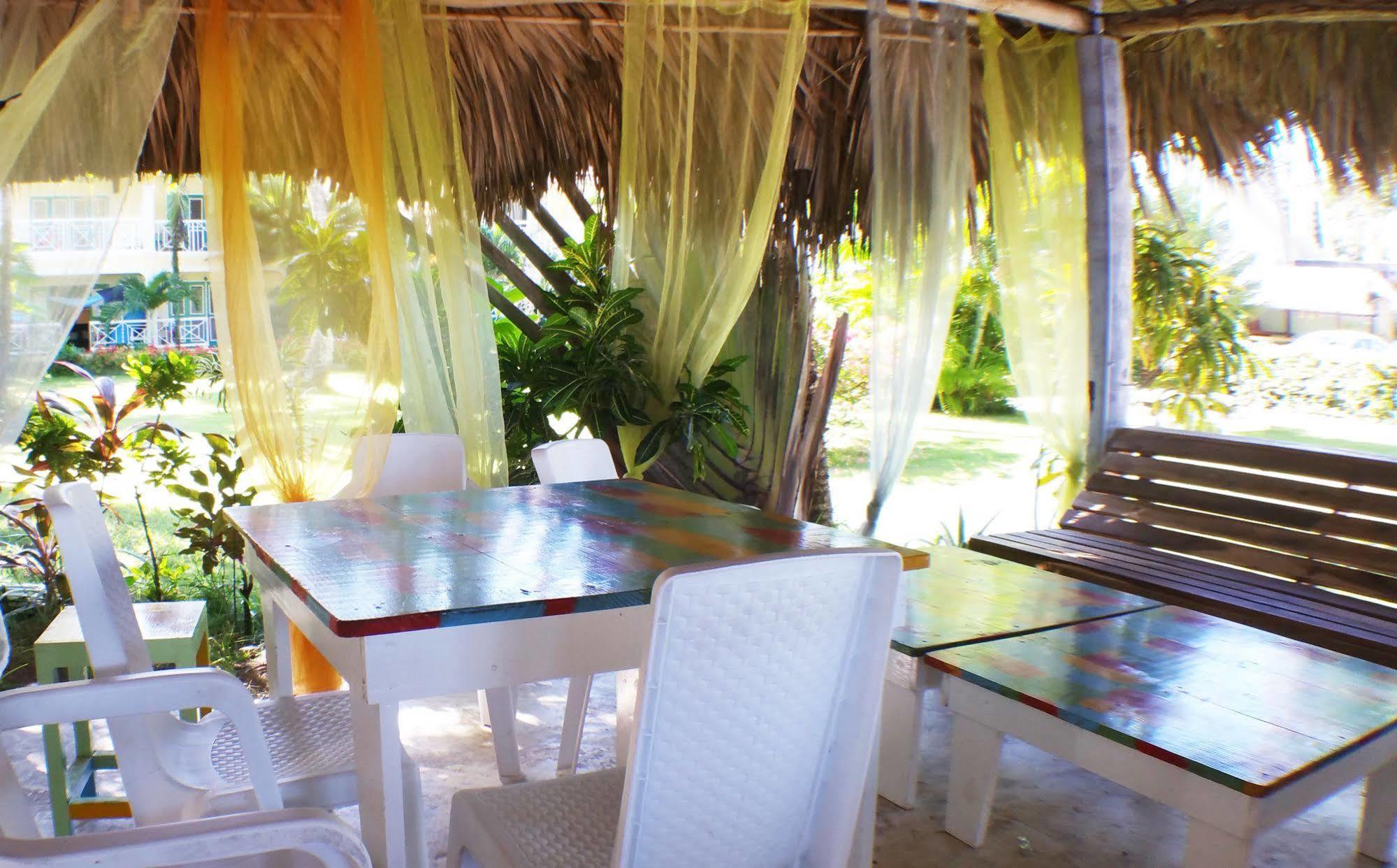 Hotel Los Pinos Las Terrenas Eksteriør bilde